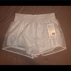 Lululemon Find Your Flock 2” Shorts